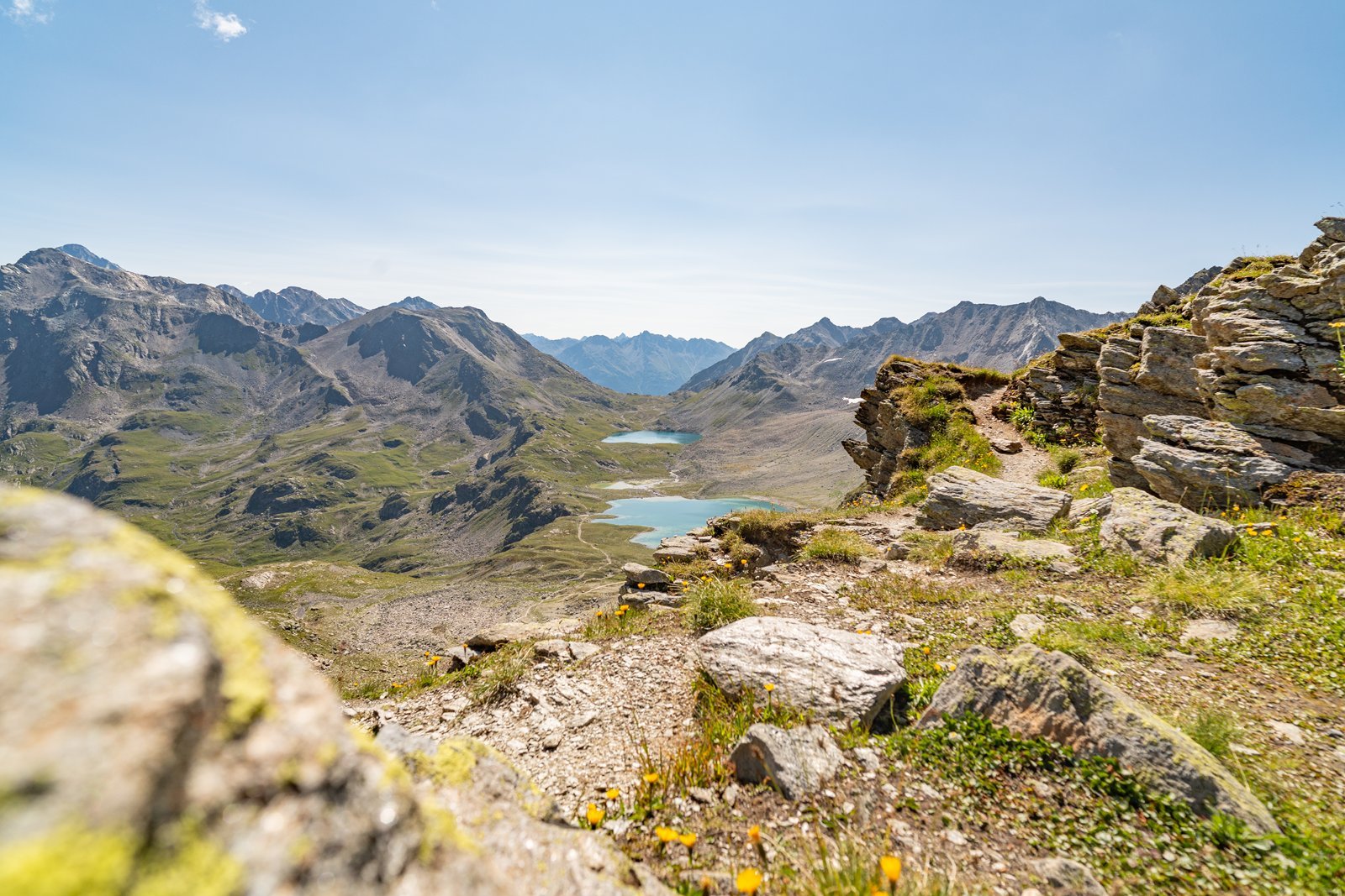 Alpine Berglandschaft mit Bergseen